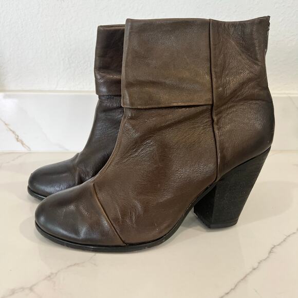 Vince Camuto Womens Hadley Ankle Boots Booties Brown Leather Stacked Zip 8.5 M - Picture 1 of 11